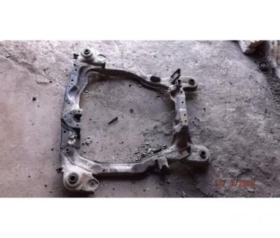 Балка передней подвески Kia Sportage 624051F000 