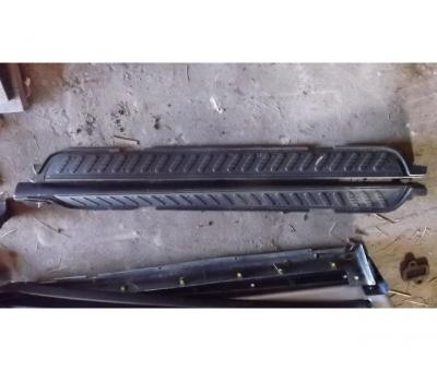 Подножка MITSUBISHI PAJERO 2000 MN117262