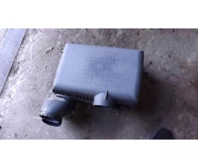 Коробка воздушного фильтра MITSUBISHI PAJERO MR404721 