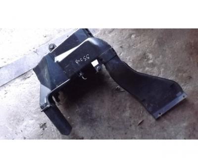 Корпус воздушного фильтра Mitsubishi Carisma MB957381 